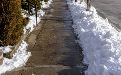 Edmonton’s sidewalk clearing bylaw: what property owners must know